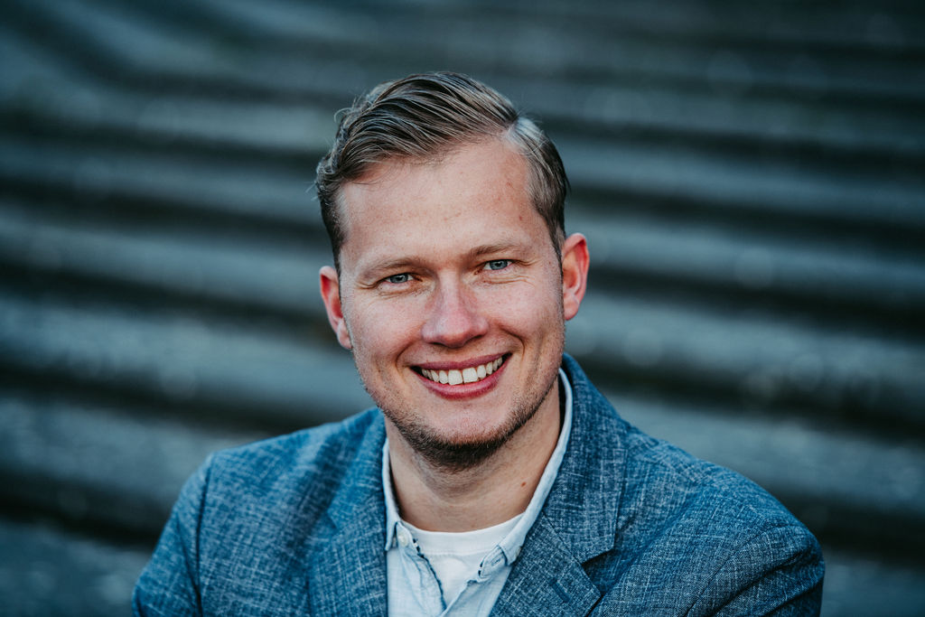 audele-fotografie-business -mann-draussen (8)